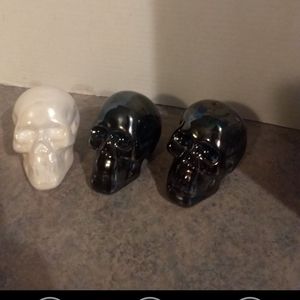 Pearlized skulls